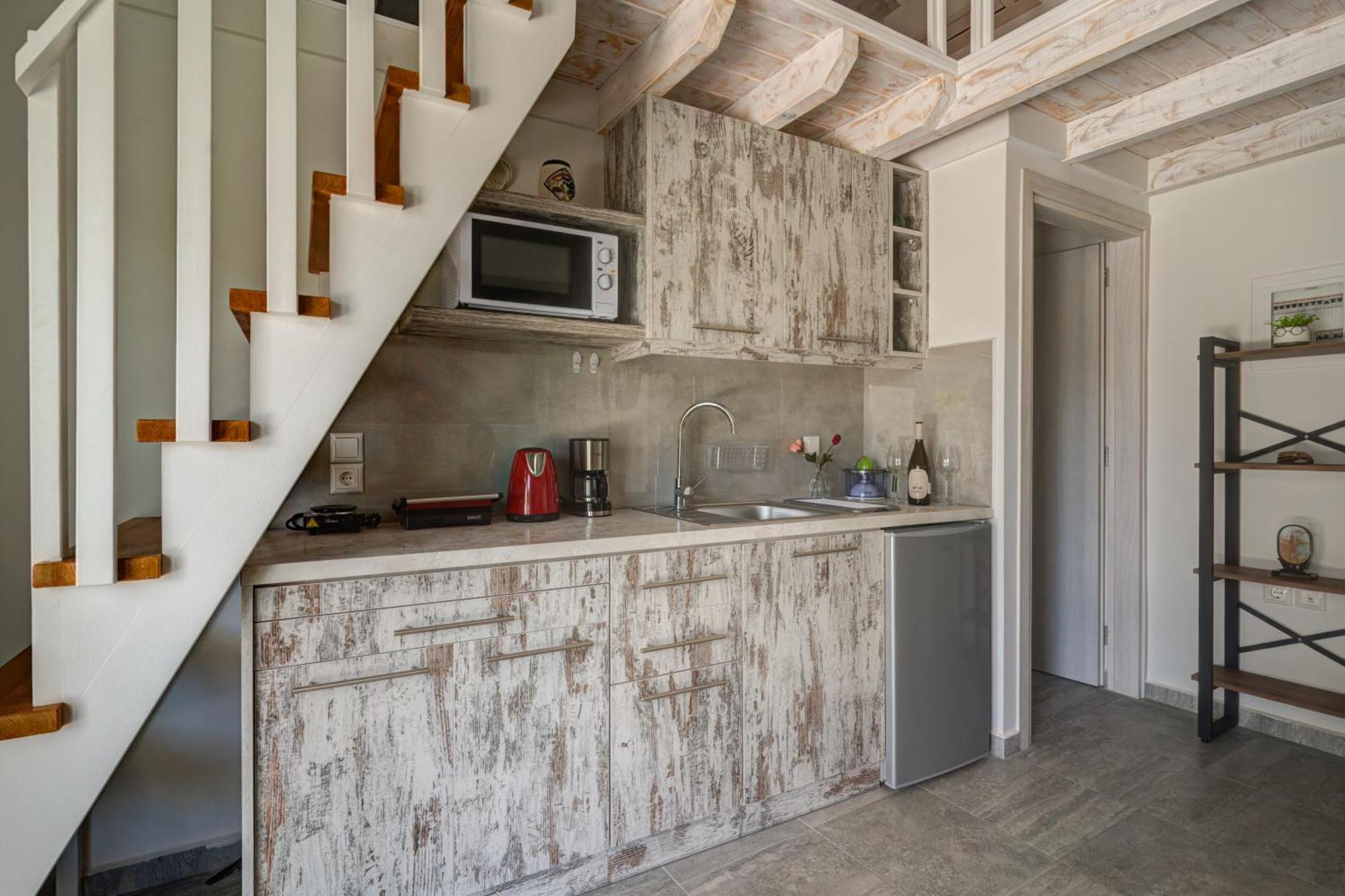 Molos Beachfront Apartments In ディアコプト エクステリア 写真