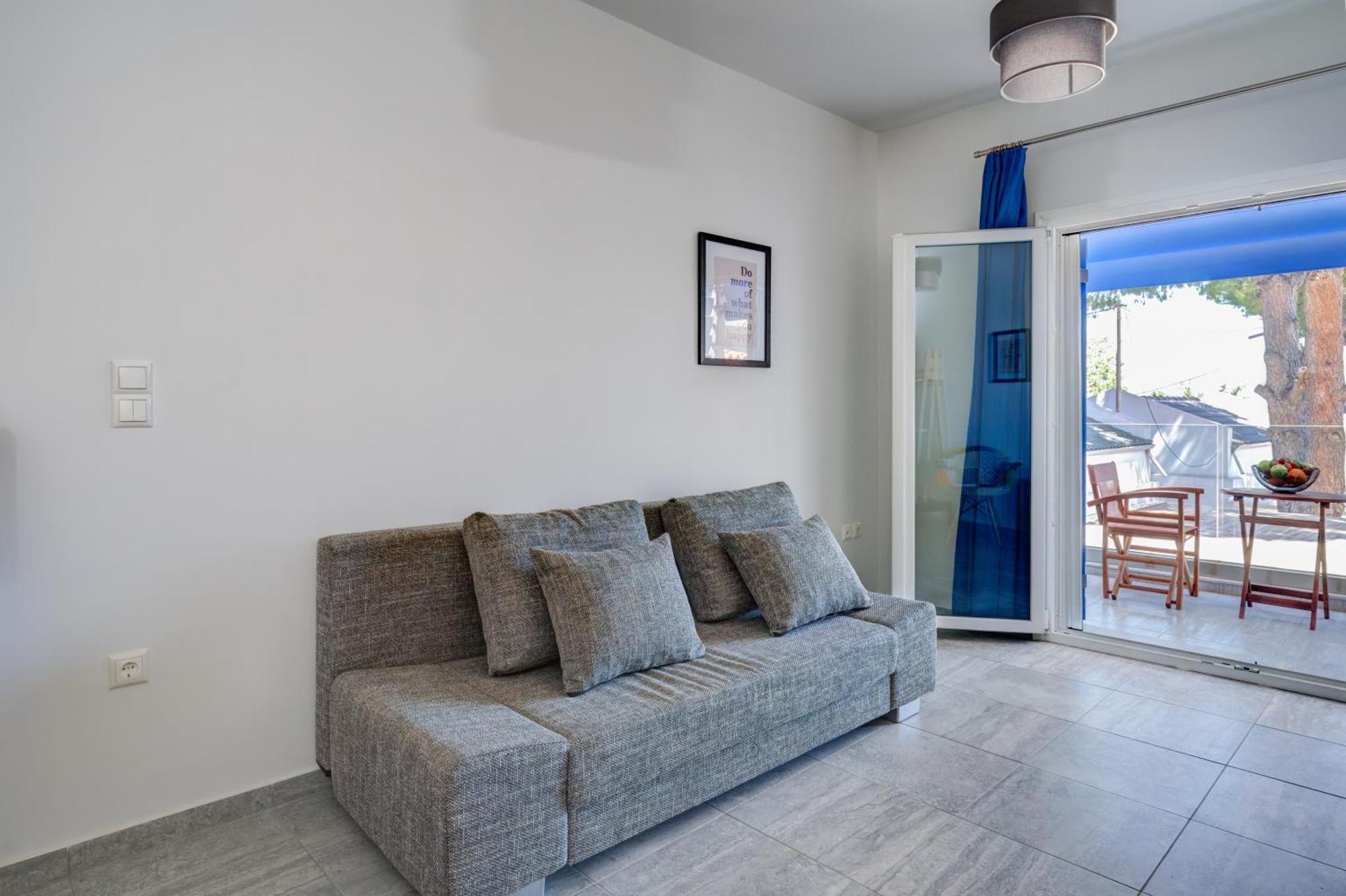 Molos Beachfront Apartments In ディアコプト エクステリア 写真