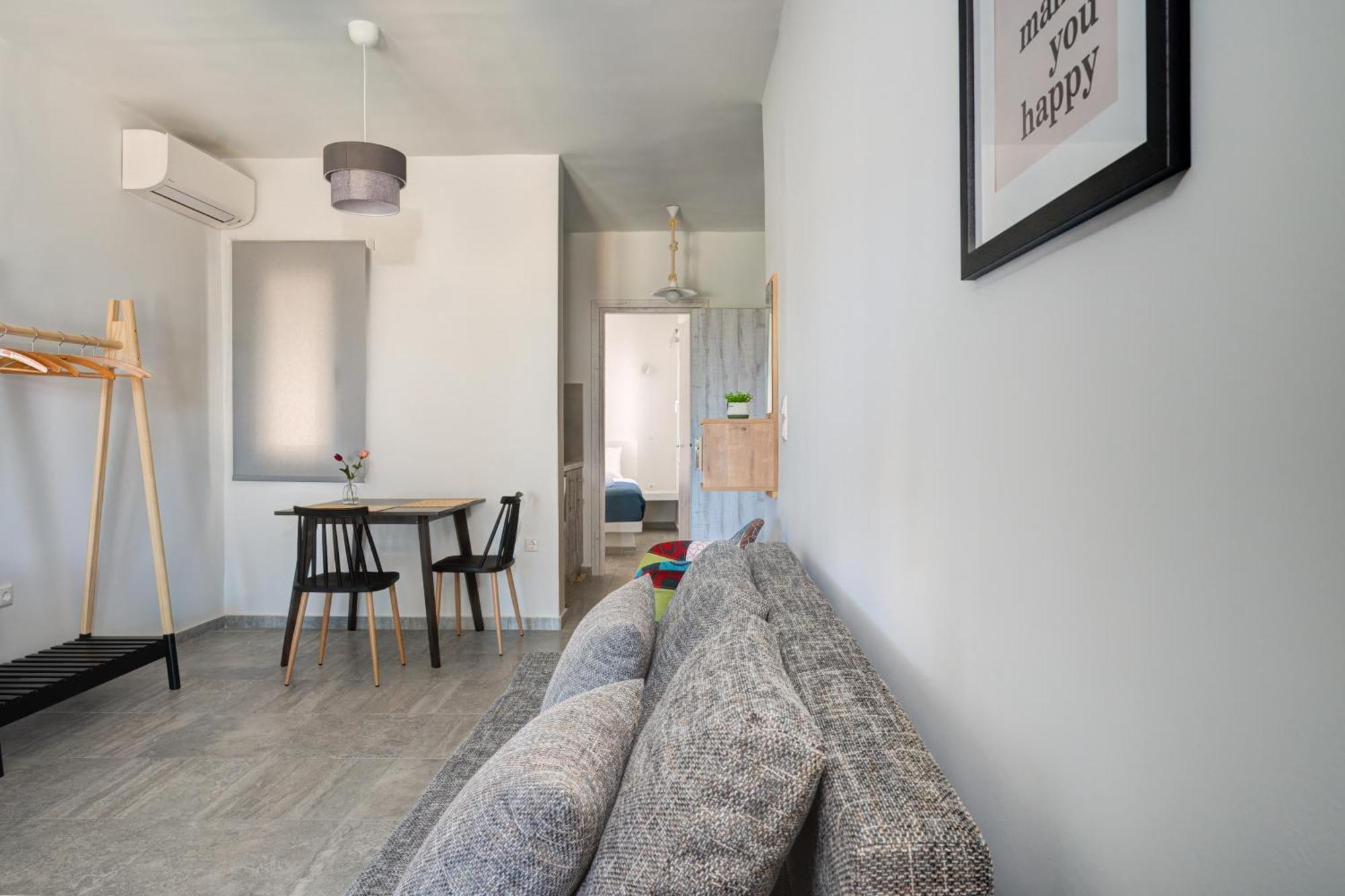 Molos Beachfront Apartments In ディアコプト エクステリア 写真