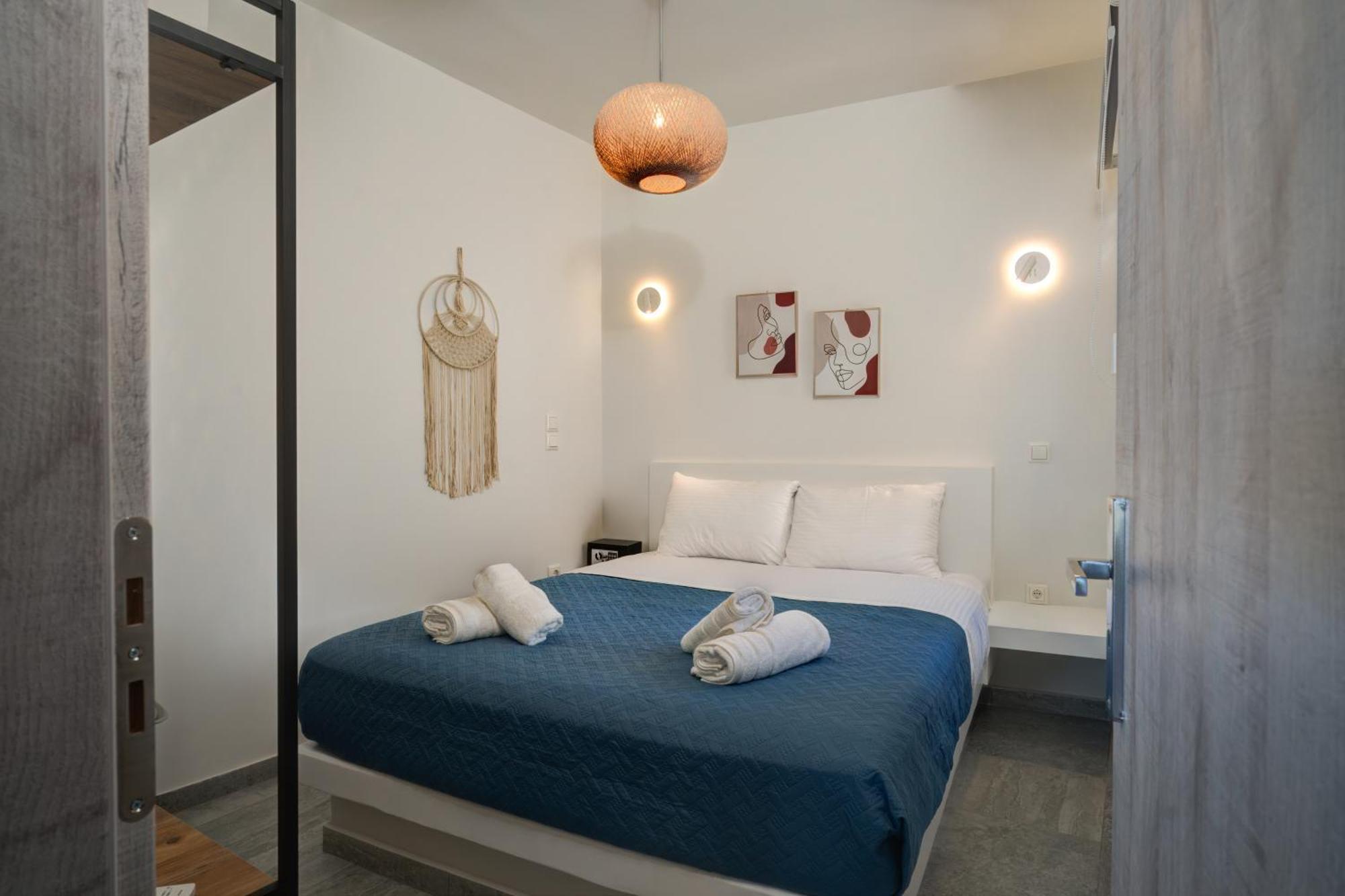 Molos Beachfront Apartments In ディアコプト 部屋 写真