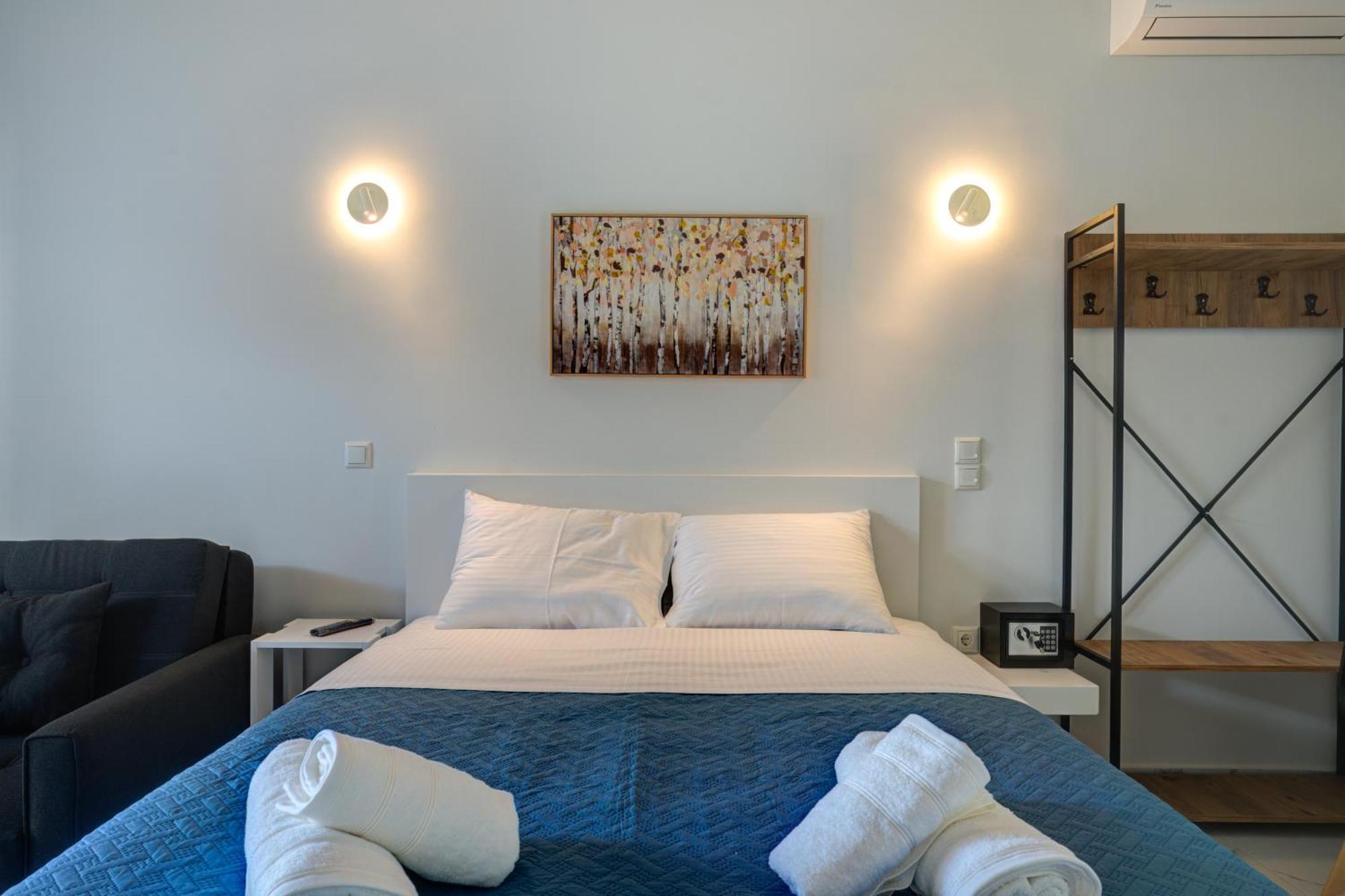 Molos Beachfront Apartments In ディアコプト エクステリア 写真